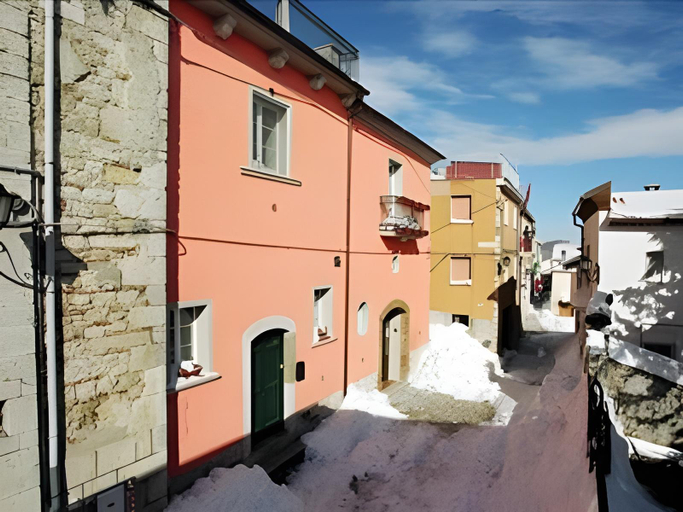 Others 3, Hotel Perbacco, Campobasso