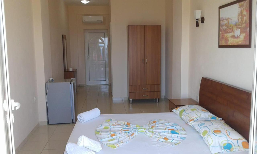 Bedroom 2, Oasis Drymades Hotel, Vlorës