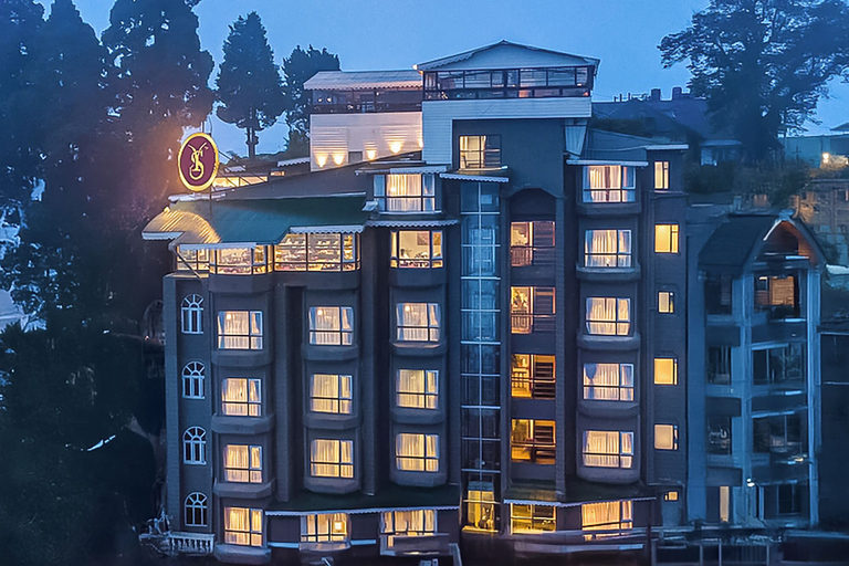 Exterior & Views