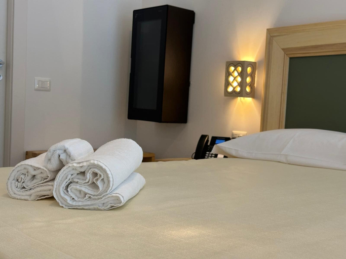Bedroom 5, amarena garden house, Matera