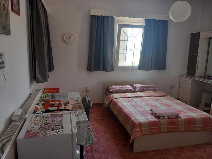 Bedroom 2, Vasilis House family room, Larnaca