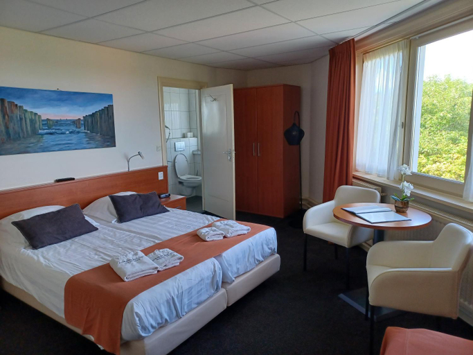 Bedroom 2, 't Streefkerkse Huis, Veere