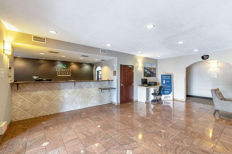 Public Area 2, Quality Suites Austin South St. Elmo District, Travis