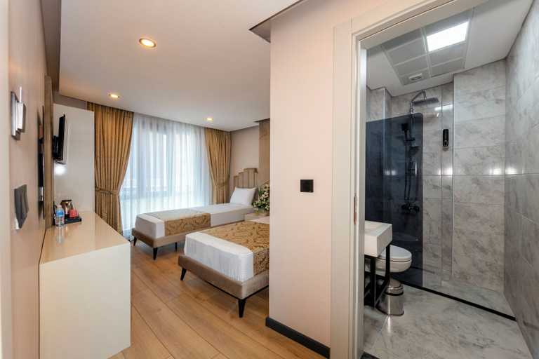 Bedroom 5, Hilltown Airport Hotel, Arnavutkoy