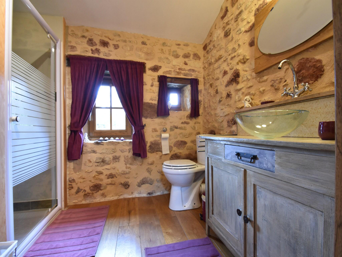 Bathroom 4, Tranquil Escape in Dordogne, Dordogne