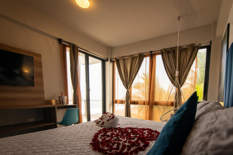 Bedroom 3, Hotel Playa Paraiso, Taxisco