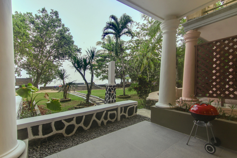 Others 2, 2BR Beach Front La Cassa Villas La Cassa Carita, Serang