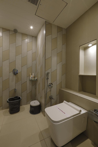 Bathroom 4, ARTILLA INN, Ahmadabad