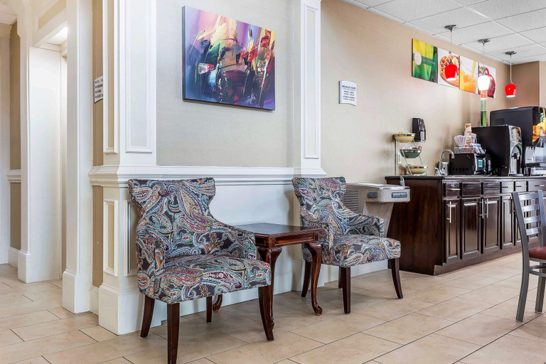 Food & Drinks 5, Quality Inn & Suites Salisbury South, Rowan