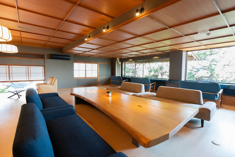 Food & Drinks 5, Accommodation for people over 18 years old Sumie Chita, Minamichita