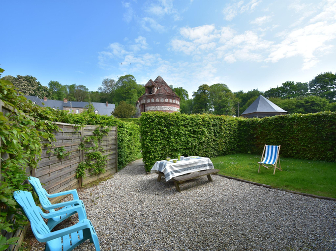 Others 5, Cottage in Flainville near Norman Coastline, Seine-Maritime