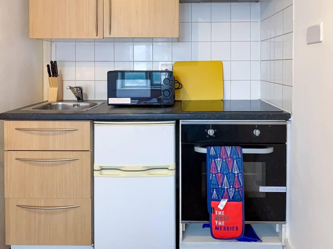 Private kitchen 2, Glastonbury Hill Escape, Somerset
