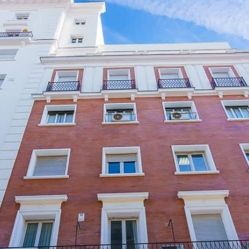 Room 2, Santo Domingo II 1 Bedroom Apartment in Gran Via, Madrid