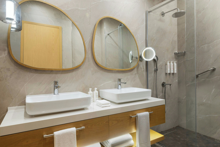 Bathroom 5, Marriott Executive Apartments Istanbul Investvadi, Şişli