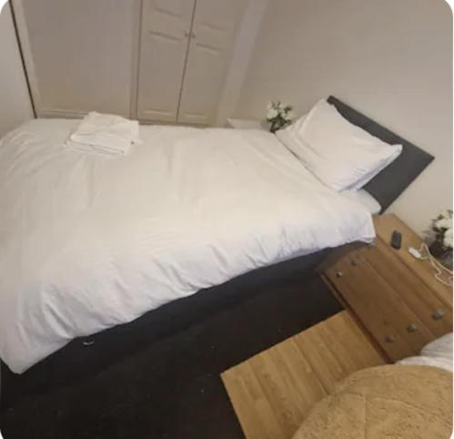 Others 4, Kingdom Residence, Manchester