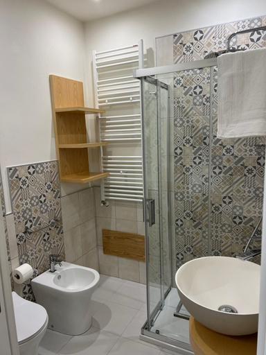 Bathroom 4, Rupella, Reggio Di Calabria