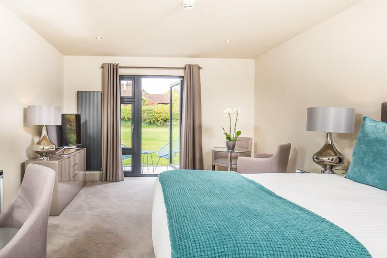 Bedroom 2, The Chequers inn, Buckinghamshire