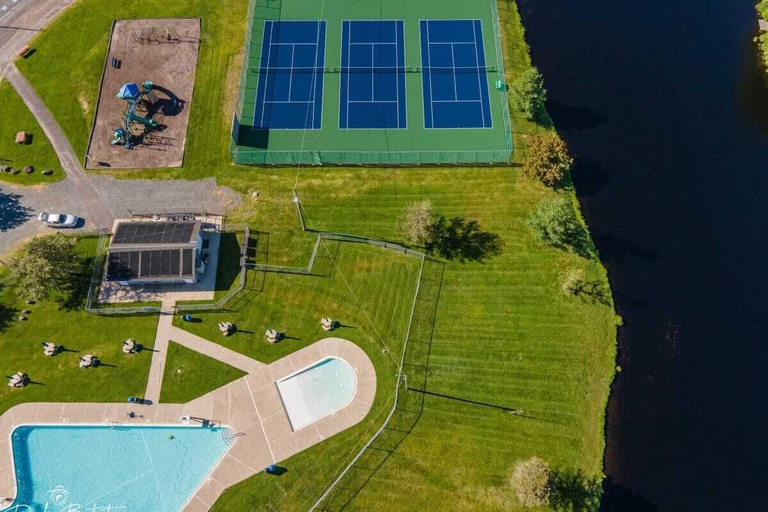 Exterior & Views 2, Arrowhead Lake Retreat by Avantstay Shared Pool, Game Room, Firepit, Monroe
