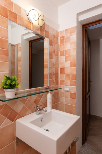Room 2, Casa Della Vigna 2 by Wonderful Italy, Olbia-Tempio