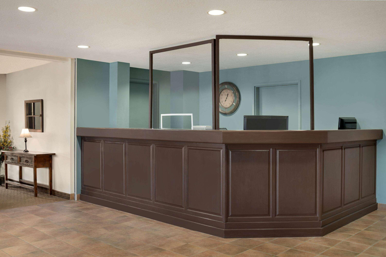 Public Area 2, Travelodge by Wyndham Edson, Division No. 14