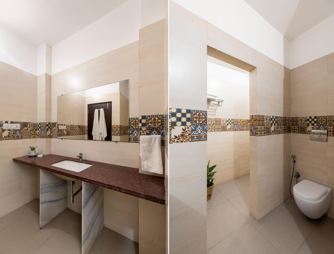 Bathroom 2, Chandra Vilas Heritage stay, Udaipur