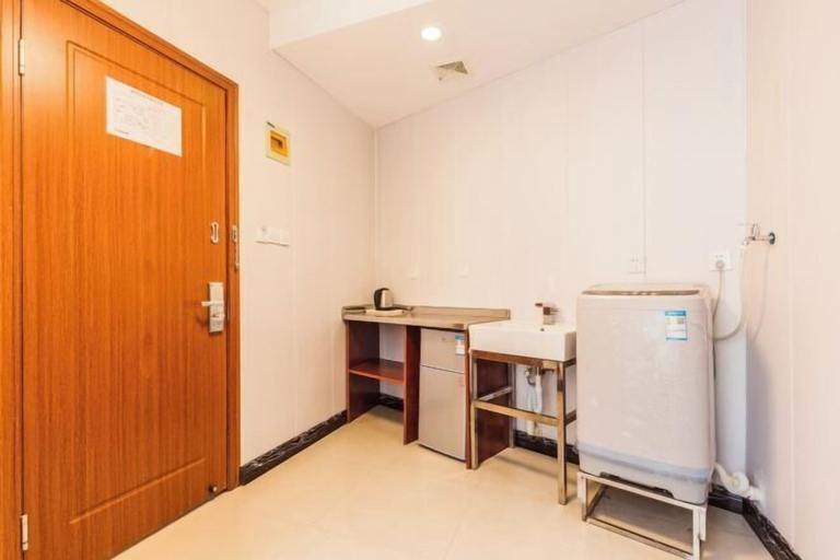 Others 4, Xinyue Hostel, Shanghai