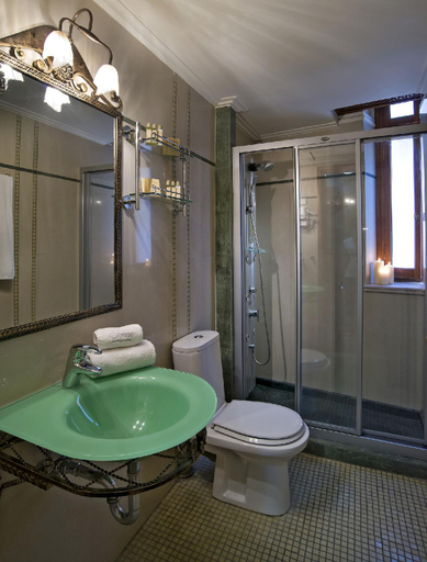 Bathroom 4, Ionas Boutique Hotel, Crete