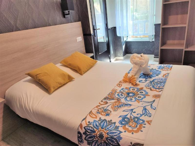 Bedroom 3, Hostellerie Maleville, logis hotel Pontet, Dordogne