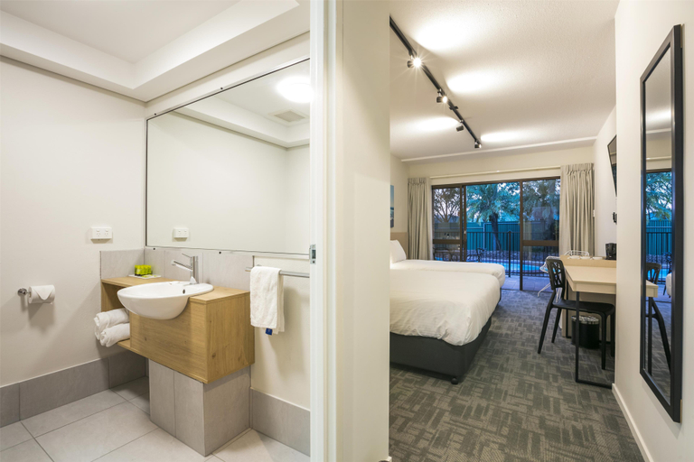 Bathroom 4, Nightcap at Kawana Waters Hotel, Caloundra - Kawana