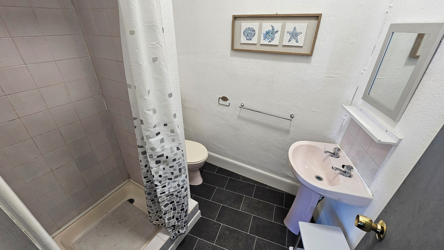 Bathroom 4, 6 Cocker Square, Blackpool