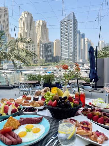 Food & Drinks 4, Signature Hotel Apartments & Spa, Dubai