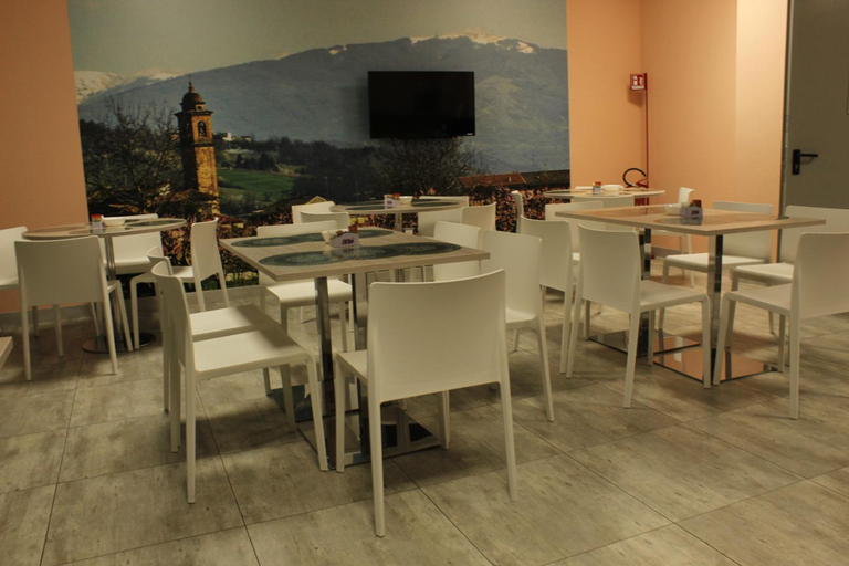 Food & Drinks 3, Volpedo hostel, Alessandria