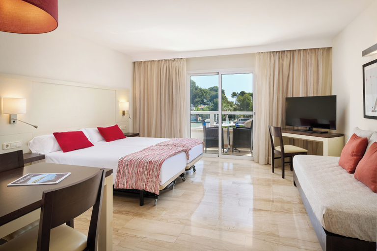 Bedroom 3, Grupotel Alcudia Suite, Baleares