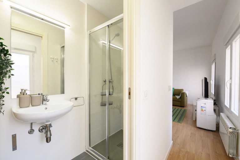 Room 3, M Fov160i Piso de 1 Dormitorio en Chamart N-madri, Madrid