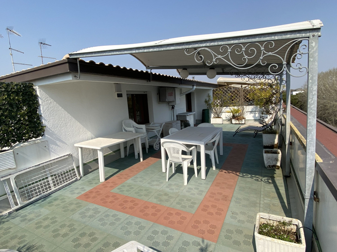 Room 2, Foyer in Bibione With 1 Bedrooms and 1 Bathrooms, Venezia