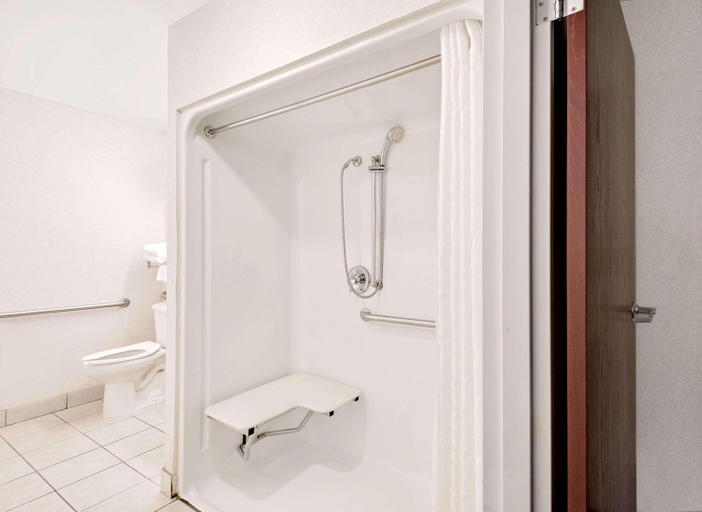Bathroom 3, Microtel Inn & Suites By Wyndham Hagerstown, Washington