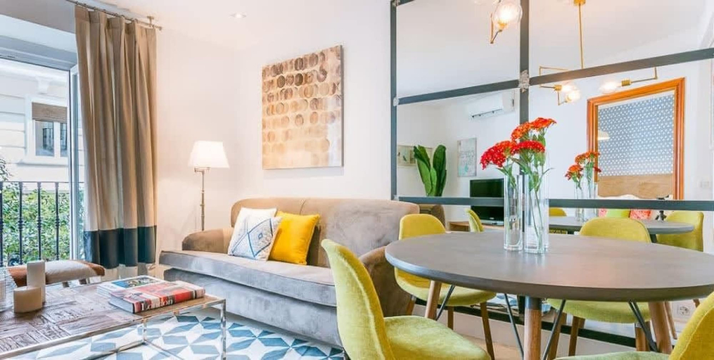 Room 4, Santo Domingo I 1 Bedroom Apartment in Gran Via, Madrid
