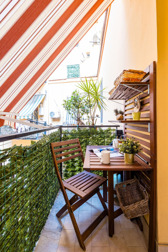 Room 5, Carlo III Apartment by Wonderful Italy, Napoli