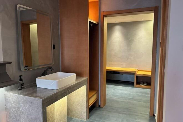 Bathroom, SMIR International Hotel, Linfen