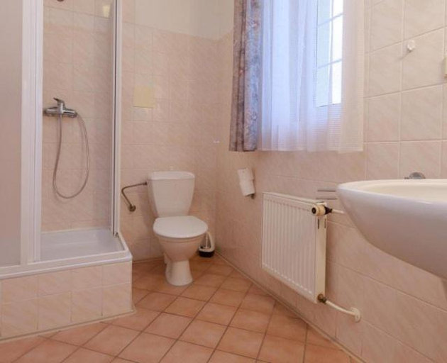 Bathroom, Lazensky hotel Jirasek, Tachov