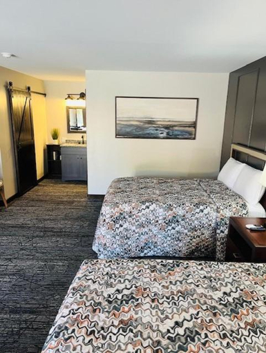 Bedroom 2, Benton Motel, Franklin