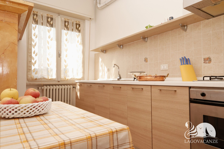 Room 2, Appartamento Anna in San Felice del Benaco, Brescia