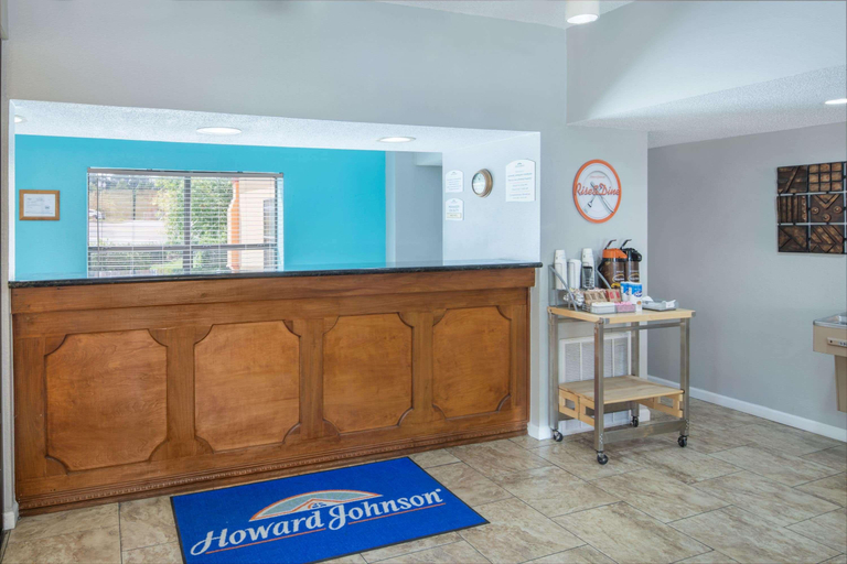 Public Area 2, Howard Johnson by Wyndham Vicksburg, Warren