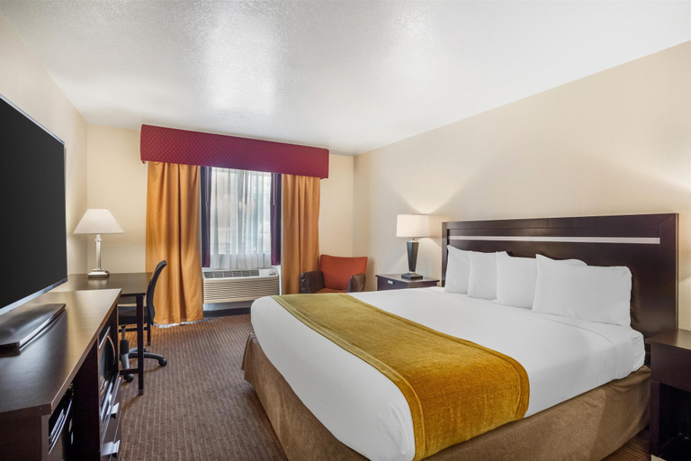Bedroom 3, Best Western Luxury Inn, San Joaquin
