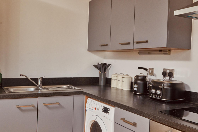 Others 4, Central Leeds Dock Apt&Free Secure Parking! 2 Bed, Leeds