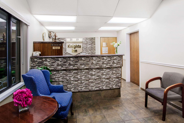 Public Area 2, Knights Inn - Scranton/Wilkes-Barre/Pittston, Luzerne