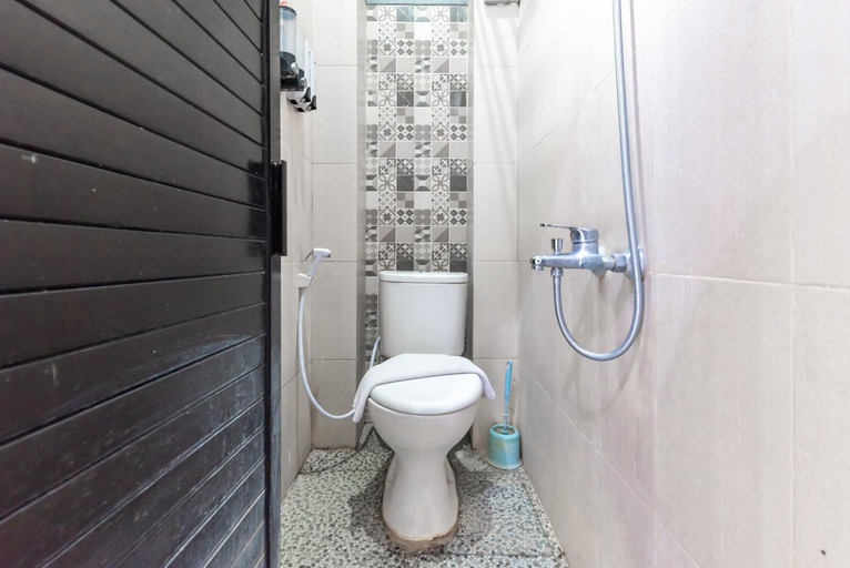 Bathroom 6