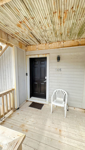 Others 5, Blue Mtn 1 Bedroom with Mountain View, Grey