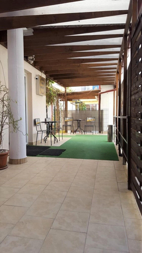 Exterior & Views 2, Taxi Hostel, Otopeni