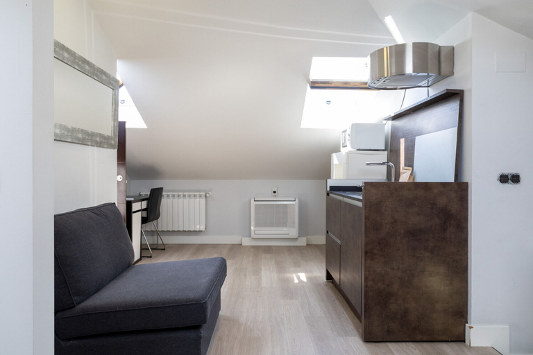 Room 5, Tico en Madrid - Ideal Para Parejas, Madrid